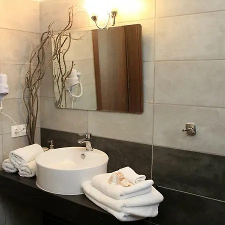 בית נופש Iris 2 Paralía