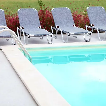 בית נופש Iris 2 *